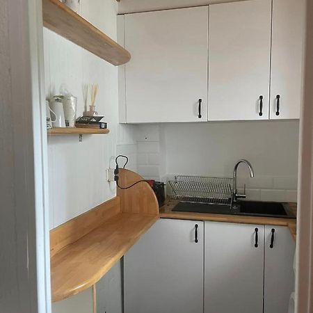 Studio Cosy Auron Luaran gambar